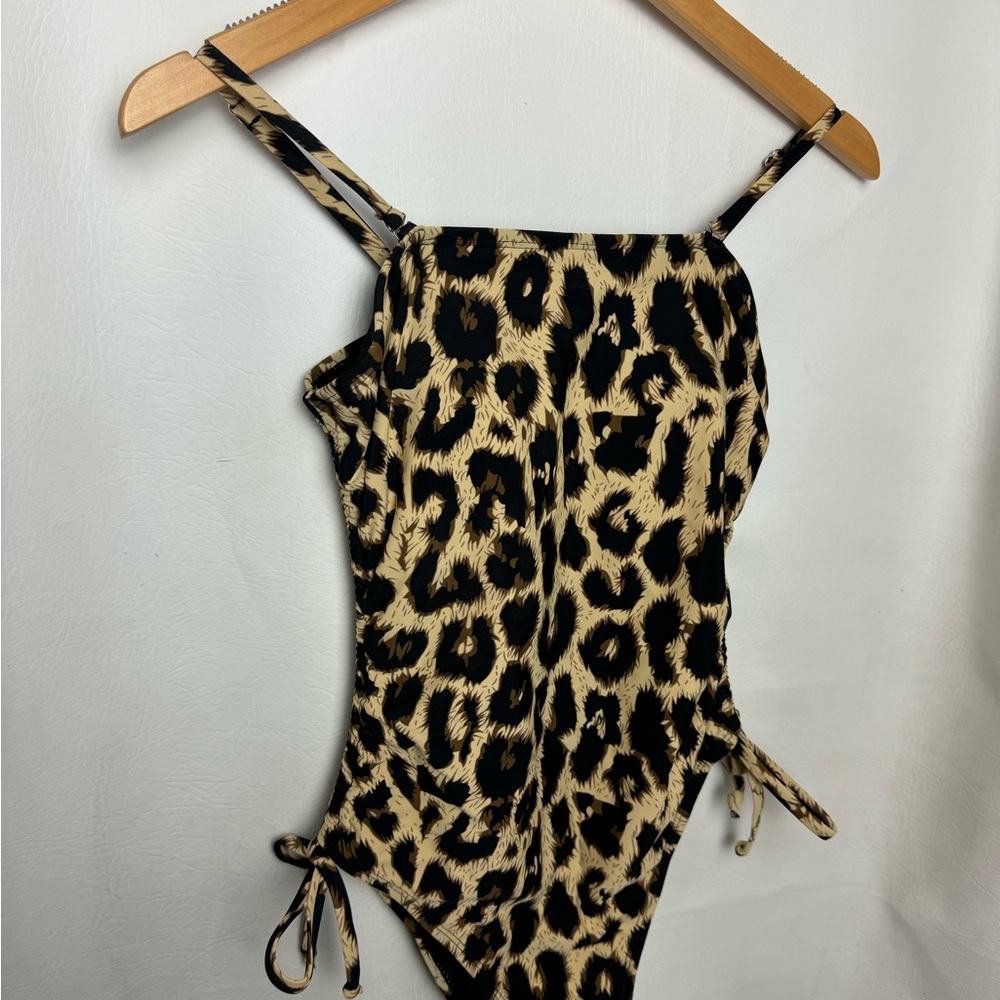 Leopard Print one Piece Swimsuit with high thigh and cheeky bottom Small NWOT - Picture 2 of 6
